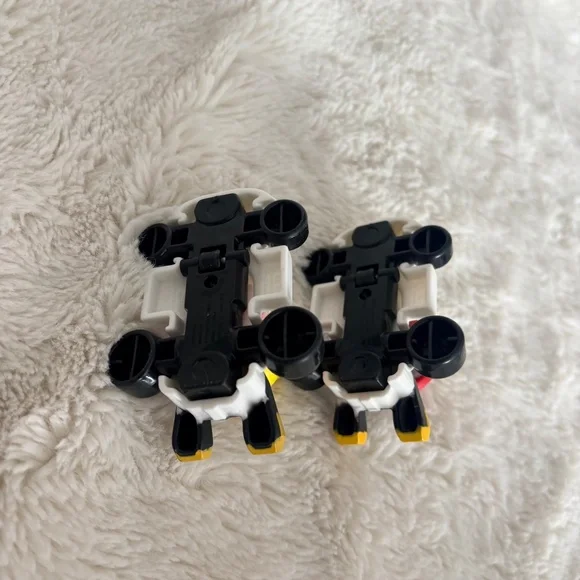 McDonald’s Mario Kart Mario & Princess Peach Toys Happy Meal Figures - Picture 6 of 7